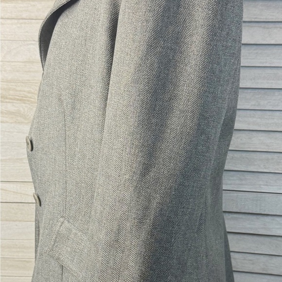 Le Suit Jacket Gray Size 8. Great Condition. Career. Business Casual - Picture 6 of 8